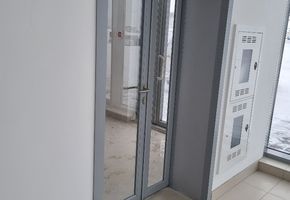 Двери VITRAGE I,II в проекте Перегородки, двери, ограждения в автосалоне г. Н.Уренгой