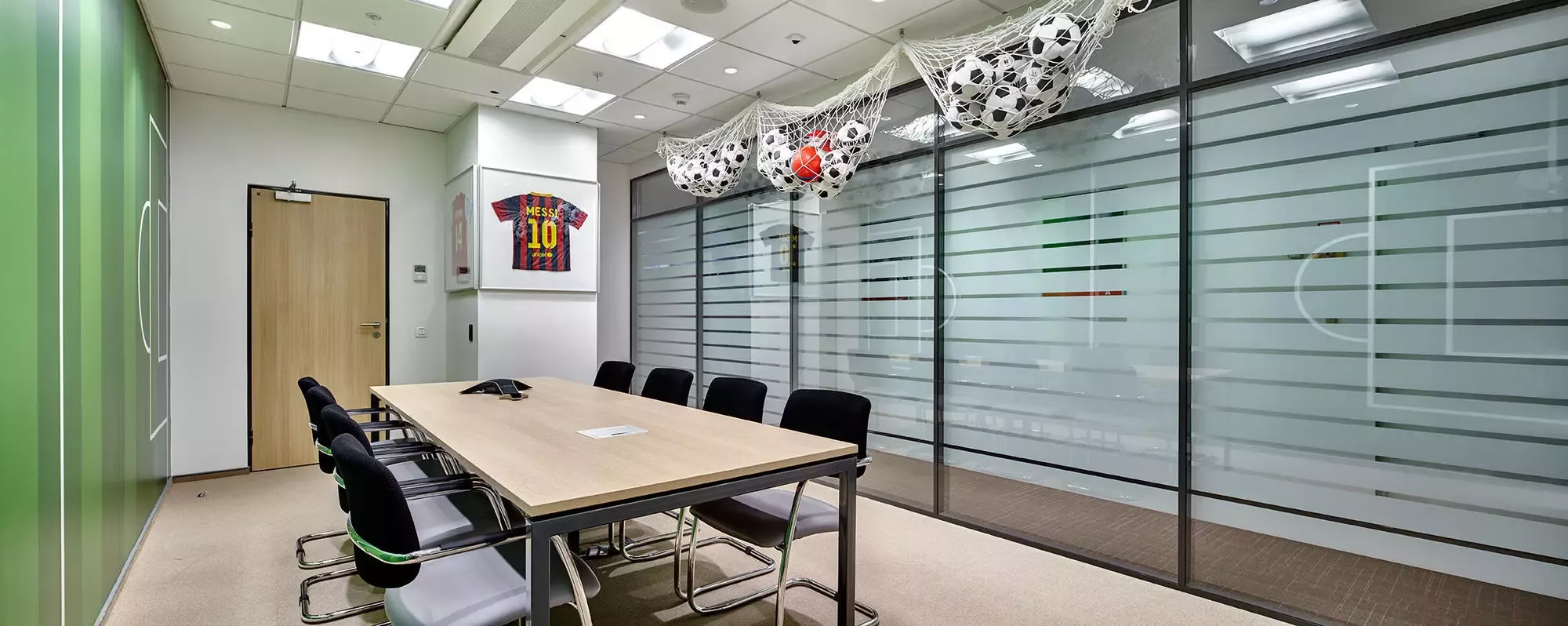 Фото Алюминиевые перегородки с остеклением NAYADA-Standart