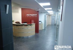 Стойки reception в проекте Меридиан Констракшн