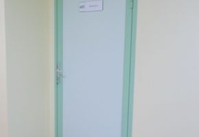 Двери в проекте Медицинский центр охраны здоровья семьи 