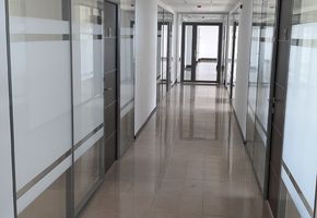 NAYADA-Standart в проекте Установка перегородок дверей и мебели в офисном здании