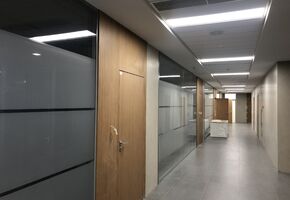 NAYADA-Twin в проекте Установка офисных перегородок и дверей для офиса компании ПАО Новатек в г. Новый Уренгой