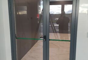 Двери VITRAGE I,II в проекте Аэропорт Ремезов в Тобольске.