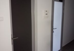 Двери в проекте Перегородки, двери, панели для административно-бытового здания Сибур АБК