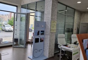 NAYADA-Standart в проекте Перегородки и двери для офиса продаж