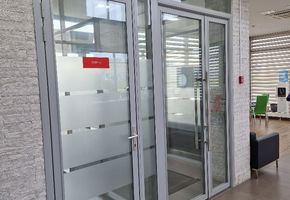 Двери VITRAGE I,II в проекте Перегородки и двери для офиса продаж
