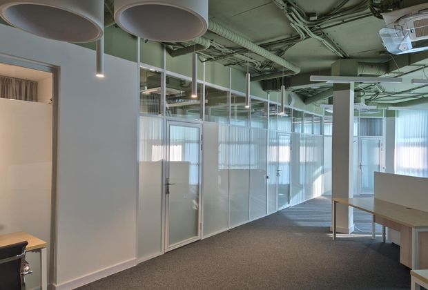 Проект Стационарные перегородки Nayada –Standart и двери Наяда VITRAGE I для ООО «Специализированный застройщик Мидгард Рус»