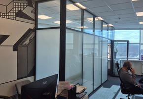 NAYADA-Standart в проекте Стационарные перегородки Nayada –Standart и двери Наяда VITRAGE I для ООО «Специализированный застройщик Мидгард Рус»