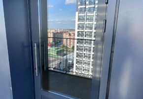 Двери фасадные Nayada-Fasad в проекте Выполнение работ на объекте ЖК «Счастье»