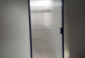 Двери SLIM в проекте Раздвижные перегородки и двери Nayada –Slim для компании ООО «А2Б»