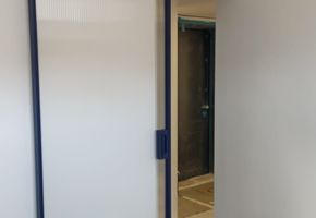 Двери SLIM в проекте Раздвижные перегородки и двери Nayada –Slim для компании ООО «А2Б»