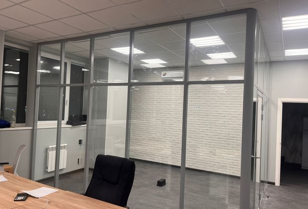 Проект Изготовление стеклянной стационарной перегородки Nayada-Standart для ООО «СПК-УРАЛ» г. Екатеринбург
