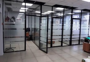 Изготовление и установка   офисных перегородок в Тюмени