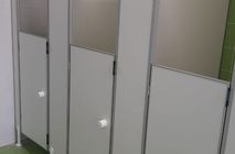 Сантехнические кабинки для частного детского сада
