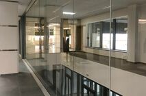 Установка офисных перегородок и дверей для офиса компании ПАО Новатек в г. Новый Уренгой