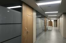 Установка офисных перегородок и дверей для офиса компании ПАО Новатек в г. Новый Уренгой