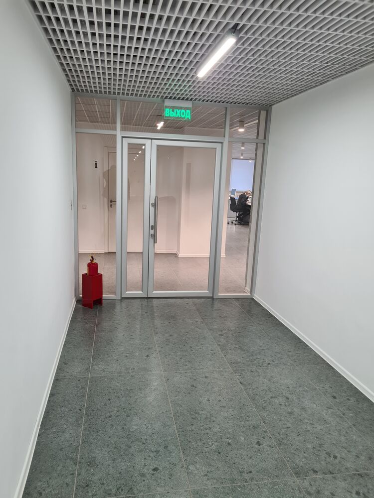 Установка офисных перегородок и дверей в офисном центре \"Судостроитель ...