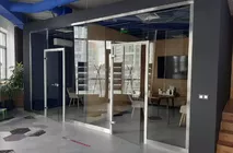 Перегородки и ограждения из стекла для застройщика Страна