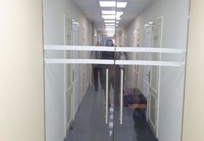 Перегородки и двери для Гастроэнтерологического центра