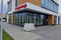 Перегородки и двери для офиса продаж