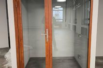 Стационарные перегородки Nayada –Standart и двери Наяда VITRAGE I для диджитал - компании «Бюро Сучкова».